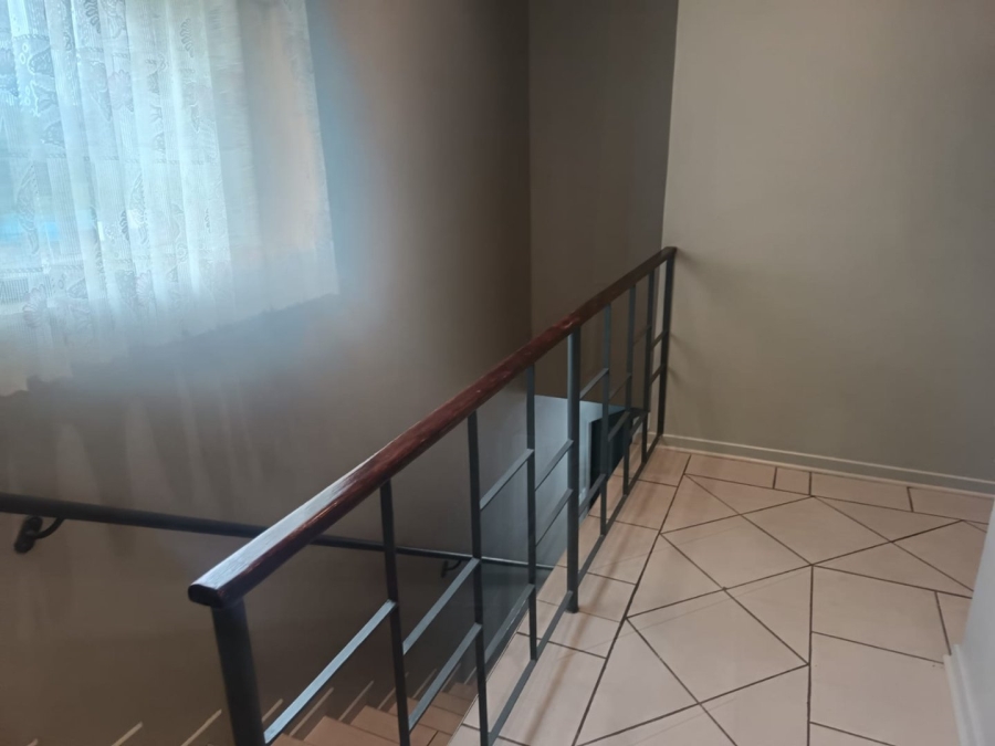 4 Bedroom Property for Sale in Rhodesdene Northern Cape